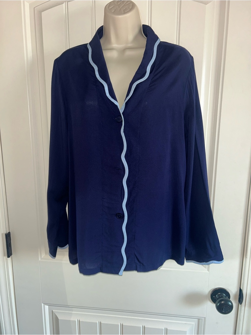 NEW crown & ivy Navy Pajama Top with Light Blue Trim Sz S